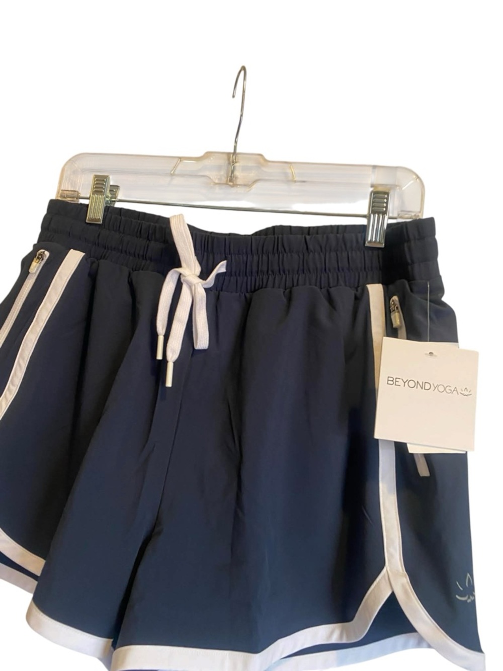 NWT Beyond Yoga 1/2 zip pullover and shorts set NAVY Size L - Picture 2 of 6
